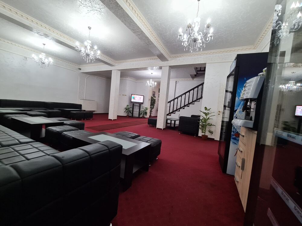 Casa Funerară Rostyl — spații interioare