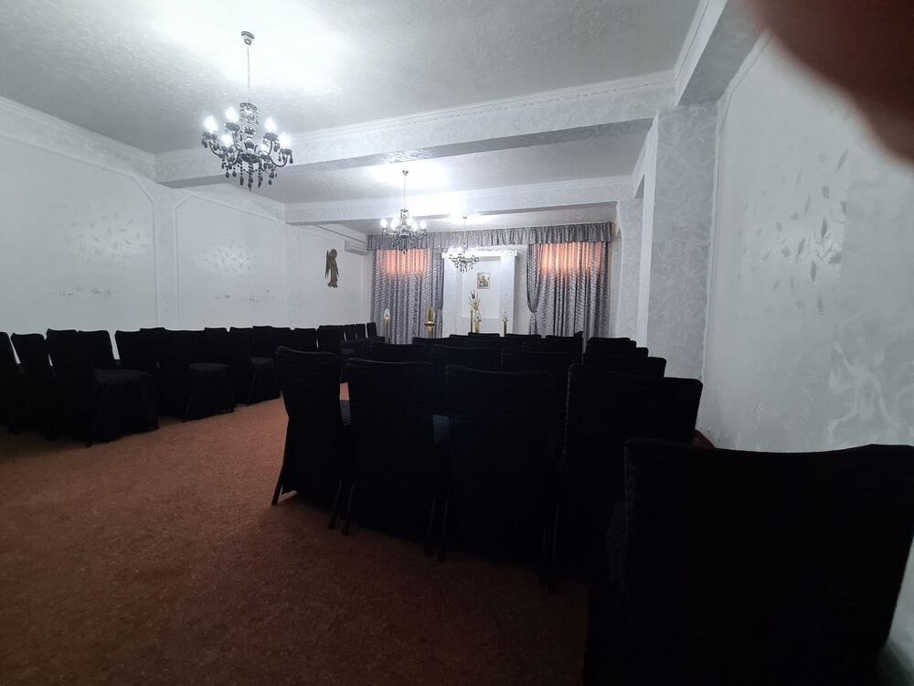Spațiu solemn pentru ceremonia de rămas-bun