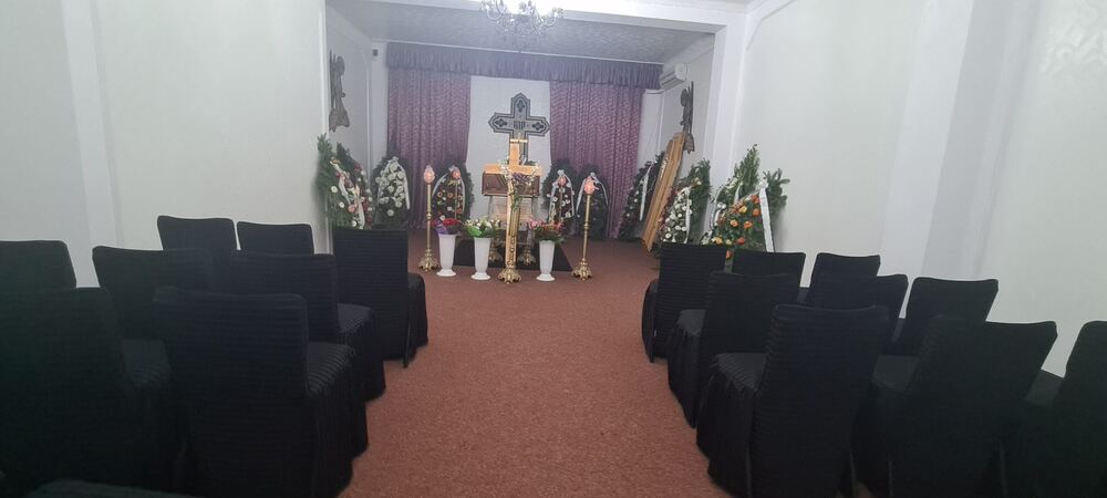 Mașină funerară Casa Rostyl